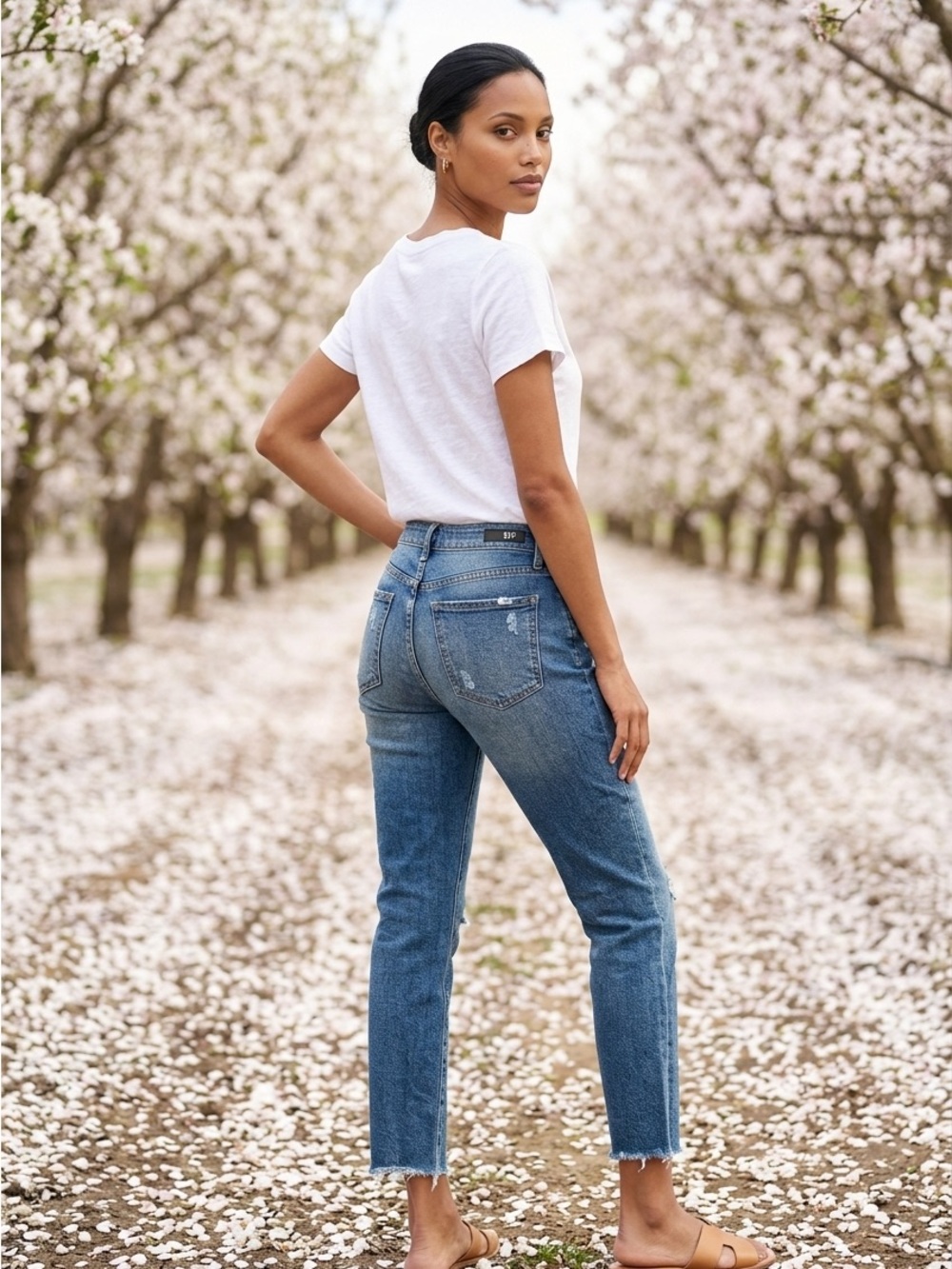 Kut from the Kloth Distressed Cropped Blue Denim Jeans - Picture 3 of 11
